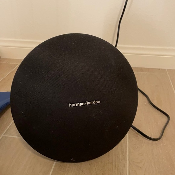 COPY - Harman speaker - Picture 3 of 4